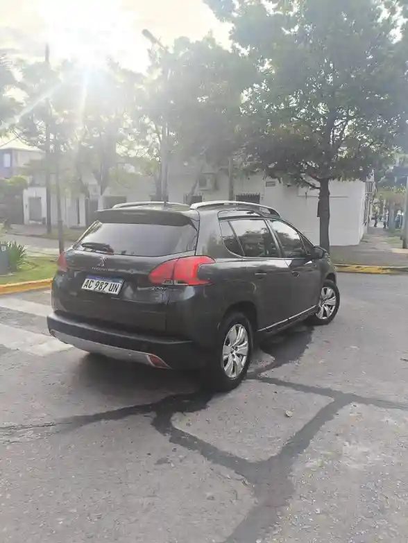Peugeot 2008 1.6 Allure 2018 - foto 5
