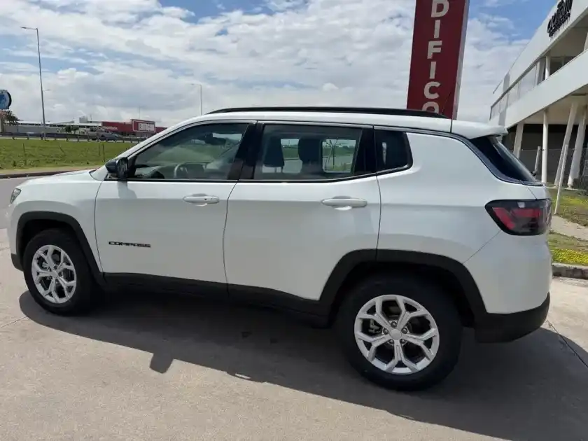 Jeep Compass 1.3 T270 Sport 4X2 At6 2026 - foto 3