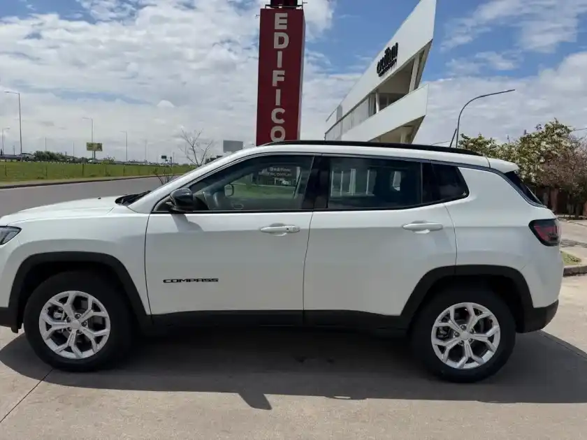 Jeep Compass 1.3 T270 Sport 4X2 At6 2026 - foto 4