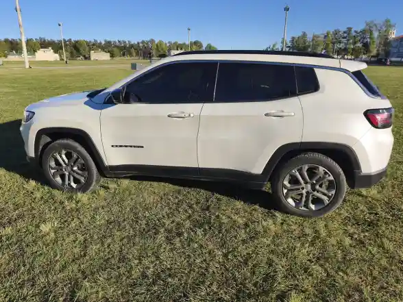 Jeep Compass 2.4 Longitude 2023 - foto 4