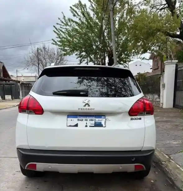 Peugeot 2008 1.6 Allure Tiptronic 2017 - foto 3
