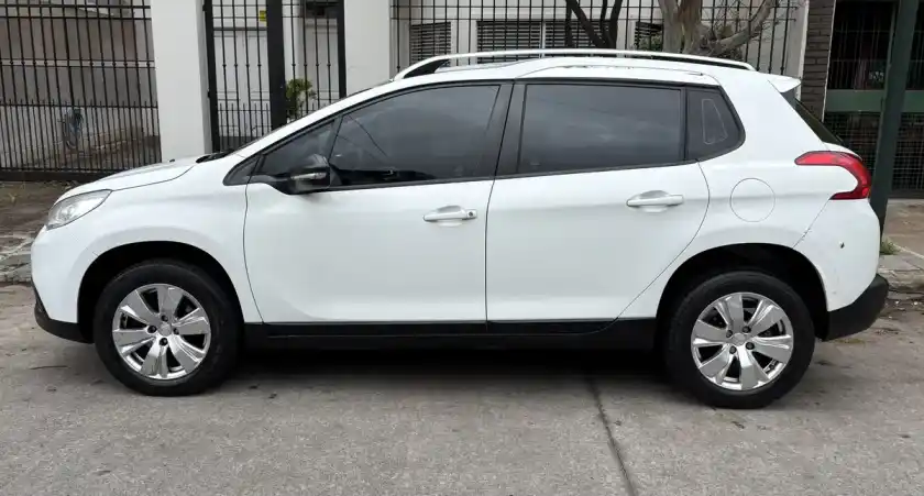 Peugeot 2008 1.6 Allure Tiptronic 2017 - foto 4