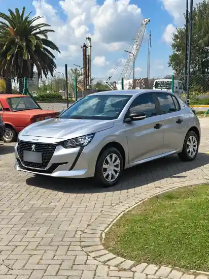 Peugeot 208 1.2 New Like 2023 - foto 1