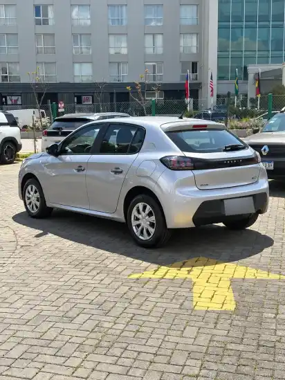 Peugeot 208 1.2 New Like 2023 - foto 3