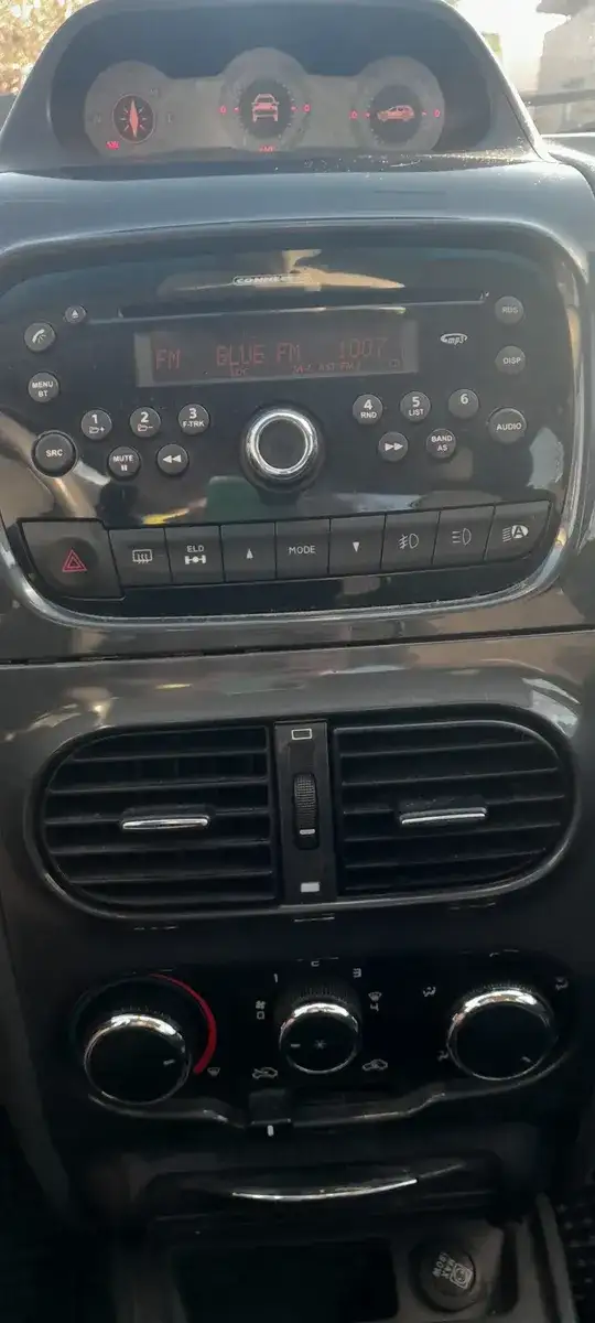 Fiat Palio Weekend Adventure 1.6 Xtreme Locker Pack Seguridad 2014 - foto 4