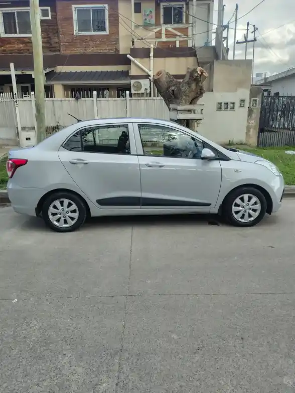 Hyundai Grand I10 1.2 Gls Seg 87Cv Mt 2018 - foto 2