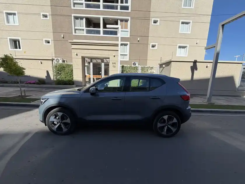 Volvo Xc40 2.0 Mhev B4 Plus Fwd 2024 - foto 4