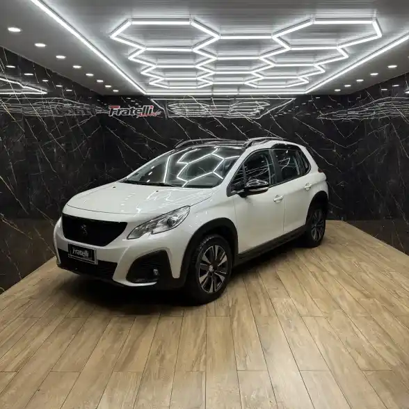 Peugeot 2008 1.6 Feline 2021 - foto 1