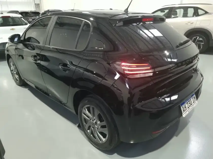 Peugeot 208 1.6 Allure Tiptronic 2025 - foto 5