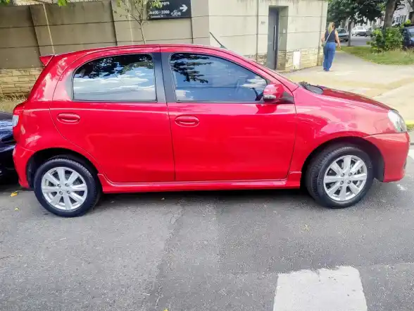 Toyota Etios 1.5 Xls 2017 - foto 3