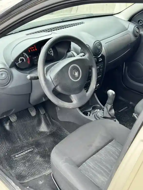 Renault Sandero 1.6 Authentique Pack I 90Cv 2013 - foto 5