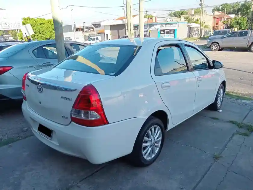 Toyota Etios 1.5 Sedan Xls 2016 - foto 5
