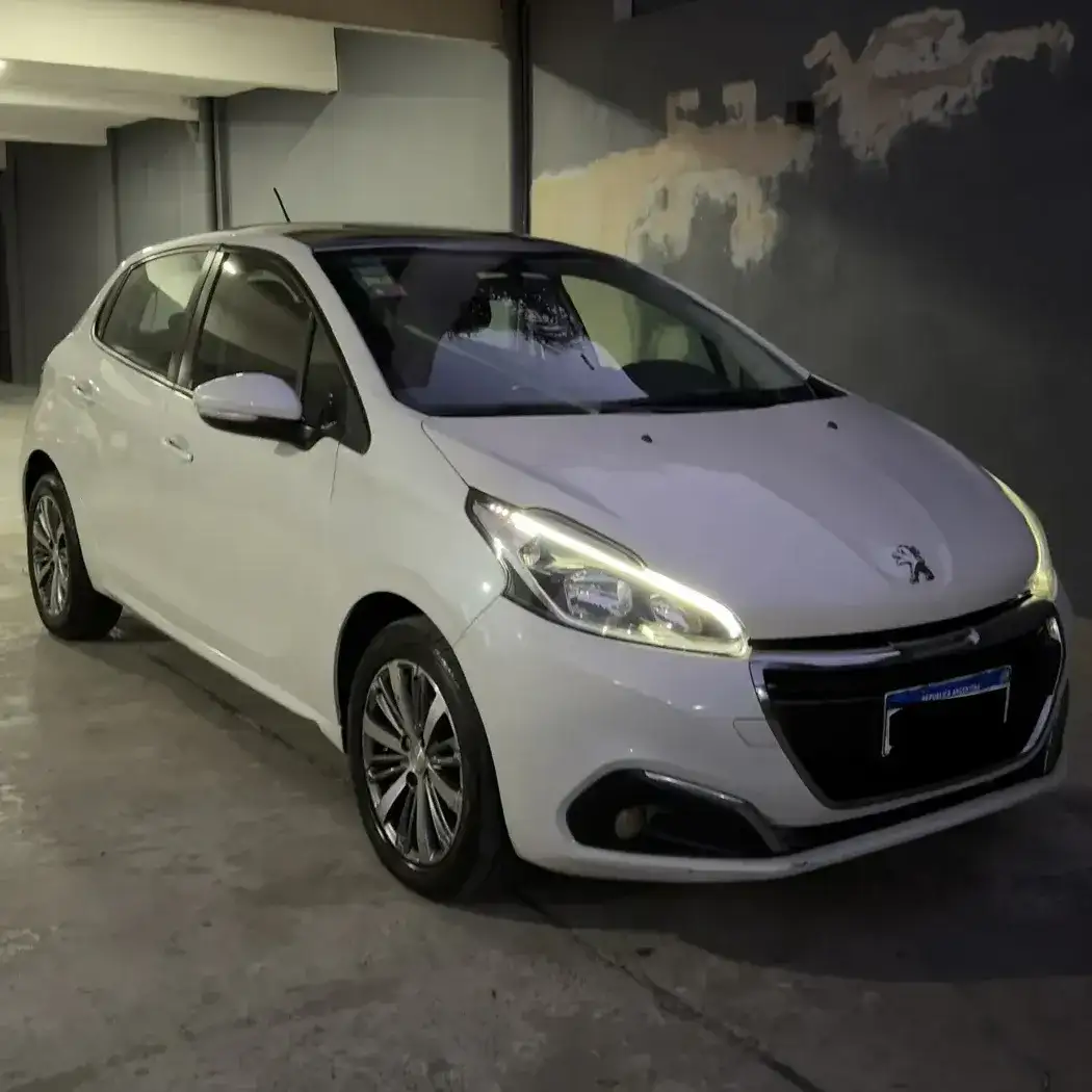 Peugeot 208 1.6 Allure 2016 - foto 2