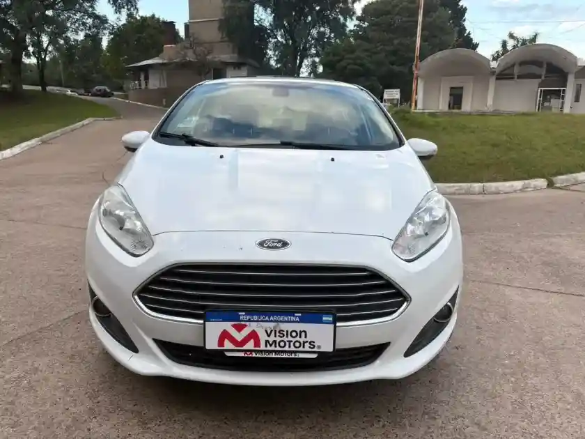Ford Fiesta Kinetic 1.6 Sedan Titanium Powershift 120Cv 2015 - foto 2