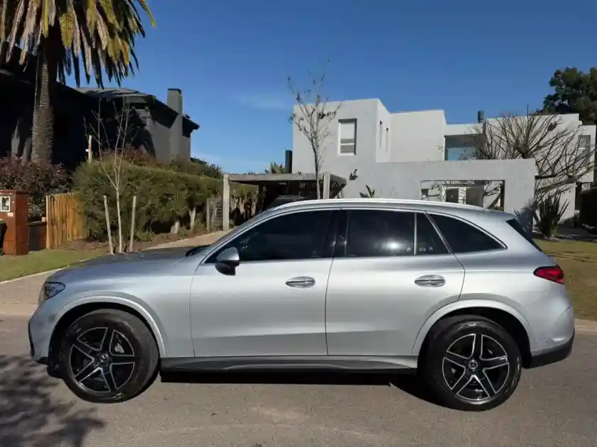 Mercedes-Benz Clase Glc Glc300 4Matic Suv 2025 - foto 2