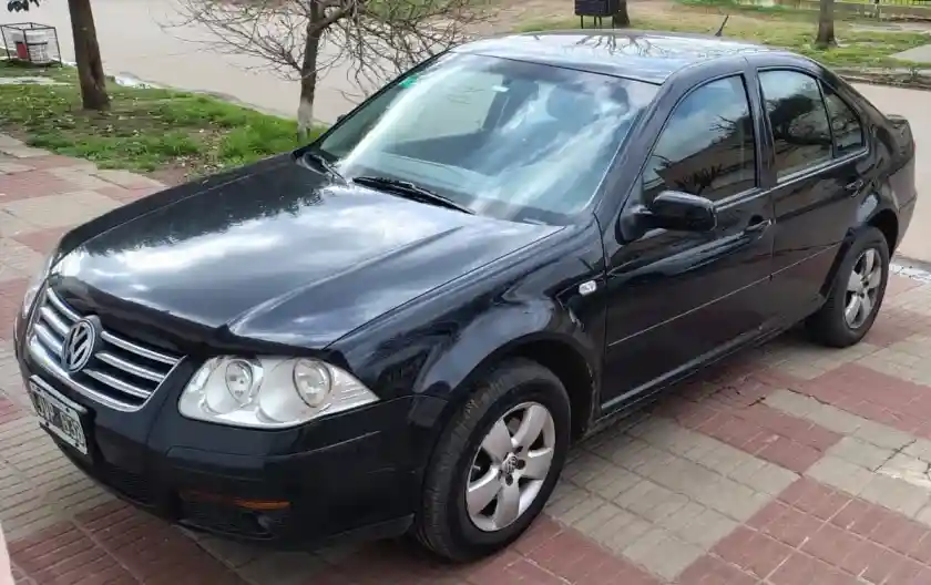 Volkswagen Bora 2.0 Trendline 115Cv 2011 - foto 1