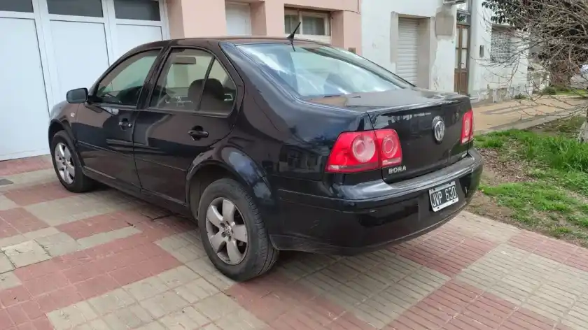 Volkswagen Bora 2.0 Trendline 115Cv 2011 - foto 4
