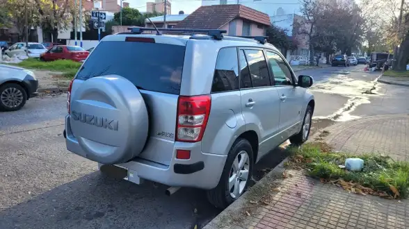 Suzuki Grand Vitara Jlll 2.4 L 2.4L 4X4 2010 - foto 3
