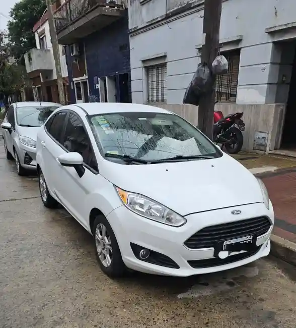 Ford Fiesta Kinetic 1.6 S 120Cv 2014 - foto 4