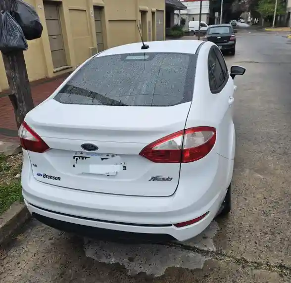 Ford Fiesta Kinetic 1.6 S 120Cv 2014 - foto 5