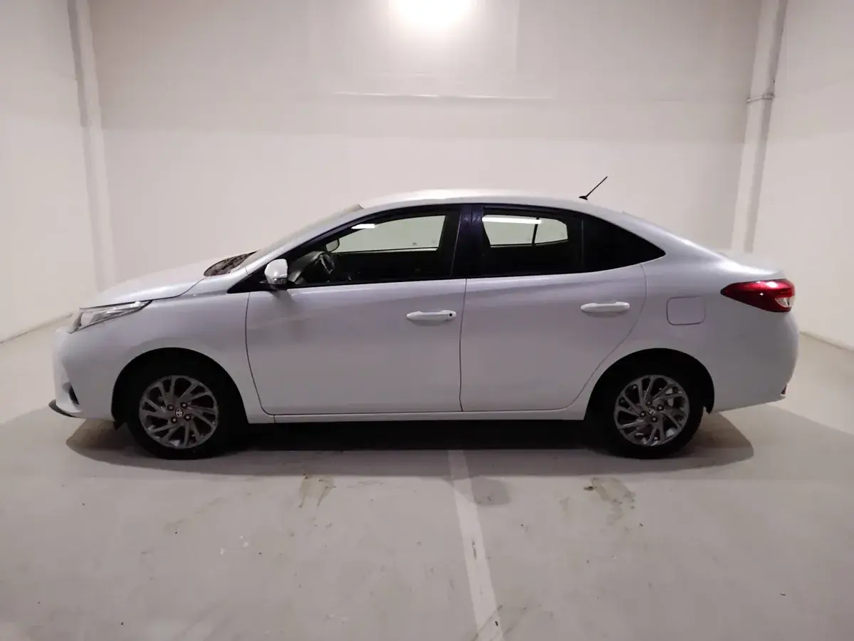 Toyota Yaris 1.5 4 Ptas Xls L/22 2022 - foto 3