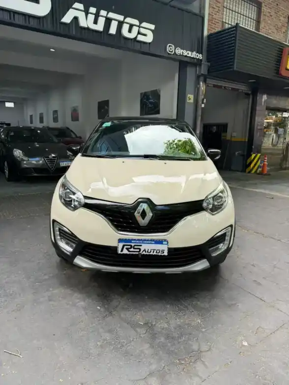 Renault Captur 2.0 Intens Manual 2017 - foto 3