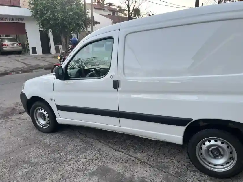 Peugeot Partner 1.4 Furgon Confort 2016 - foto 5
