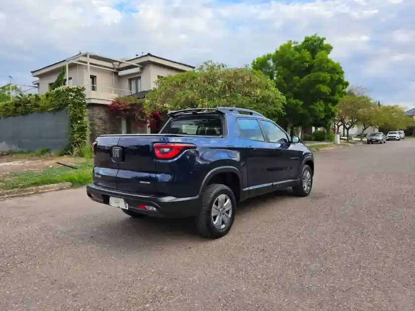 Fiat Toro 1.8 Freedom 4X2 At 2020 - foto 4