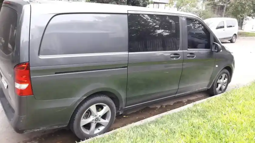 Mercedes-Benz Vito 1.6 111 Cdi Furgon Mixto Aa 114Cv 2019 - foto 4