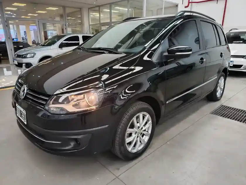Volkswagen Suran 1.6 Imotion Highline 110Cv 2014 - foto 2