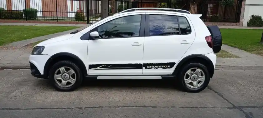 Volkswagen Crossfox 1.6 Comfortline 2010 - foto 2