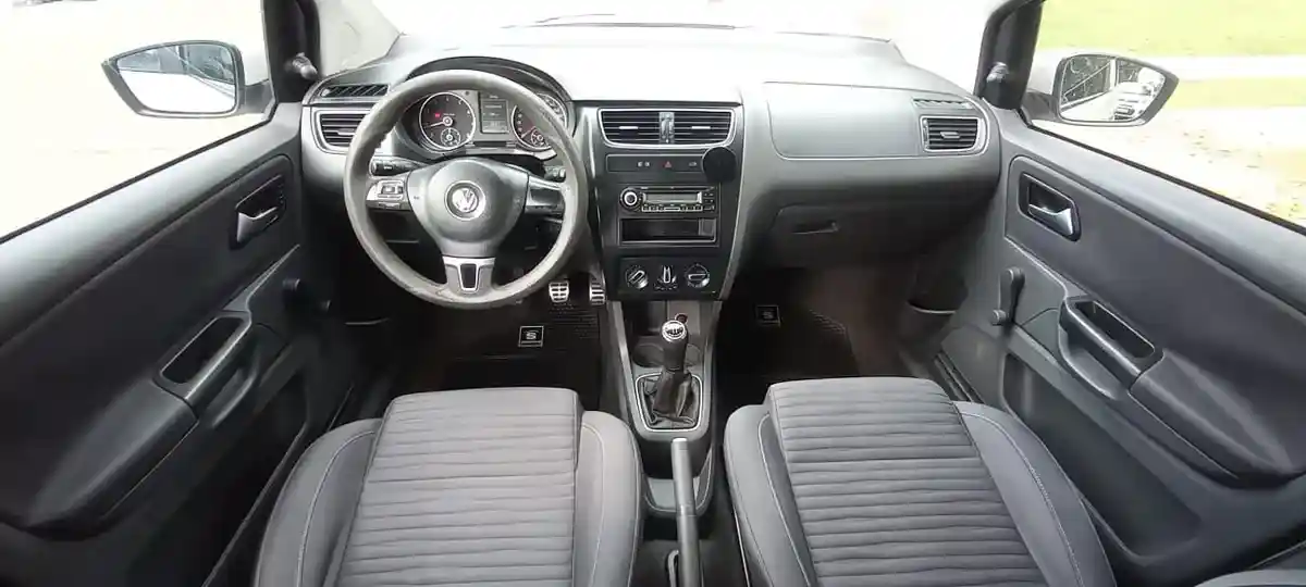 Volkswagen Crossfox 1.6 Comfortline 2010 - foto 4