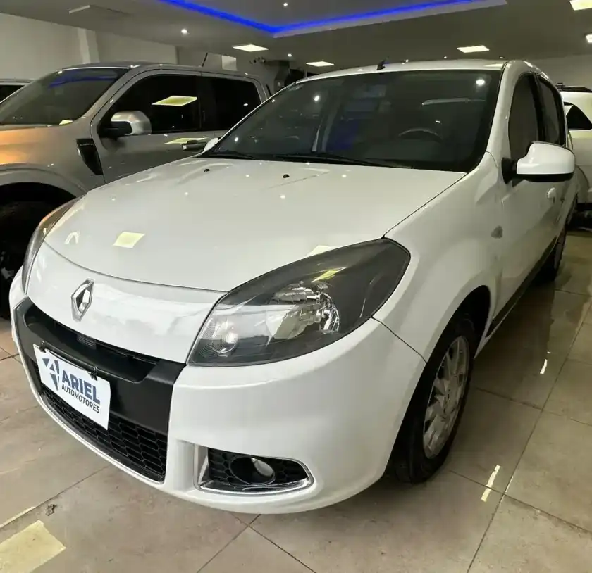 Renault Sandero 1.6 Privilege 105Cv 2013 - foto 2