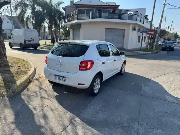 Renault Sandero 1.6 Expression 90Cv 2019 - foto 3
