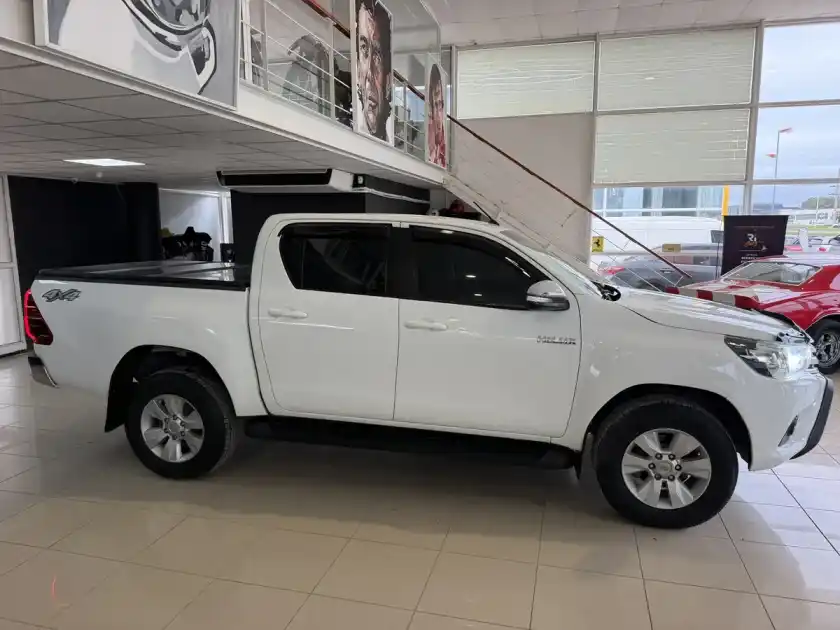 Toyota Hilux Pick-Up 2.8 Cd Srv 177Cv 4X4 At 2017 - foto 4