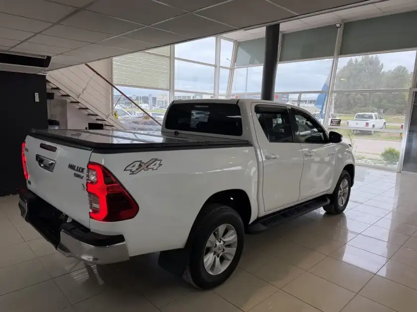 Toyota Hilux Pick-Up 2.8 Cd Srv 177Cv 4X4 At 2017 - foto 5