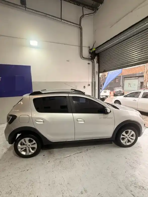 Renault Sandero Stepway 1.6 Dynamique 105Cv 2016 - foto 2