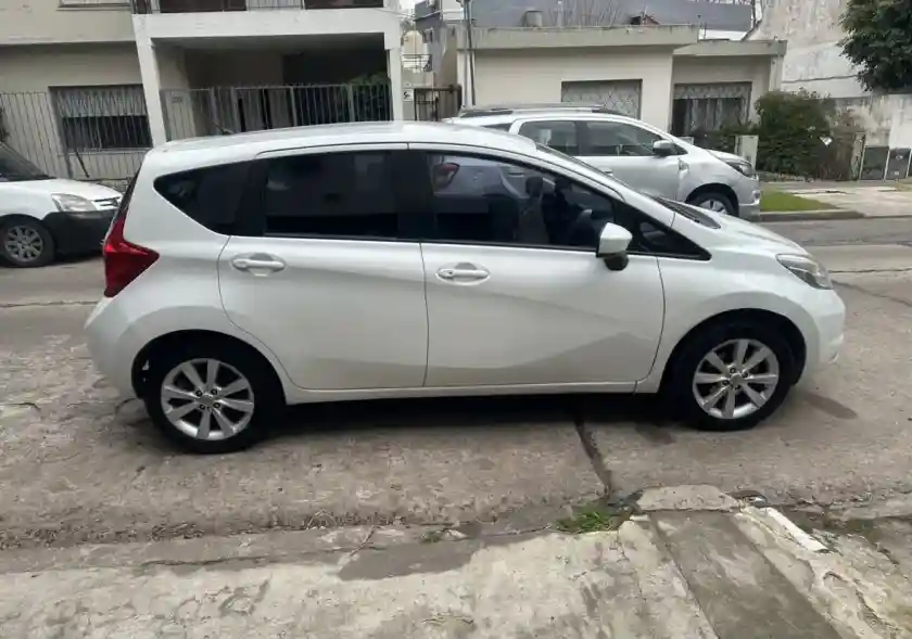Nissan Note 1.6 Exclusive 110Cv Cvt 2017 - foto 2