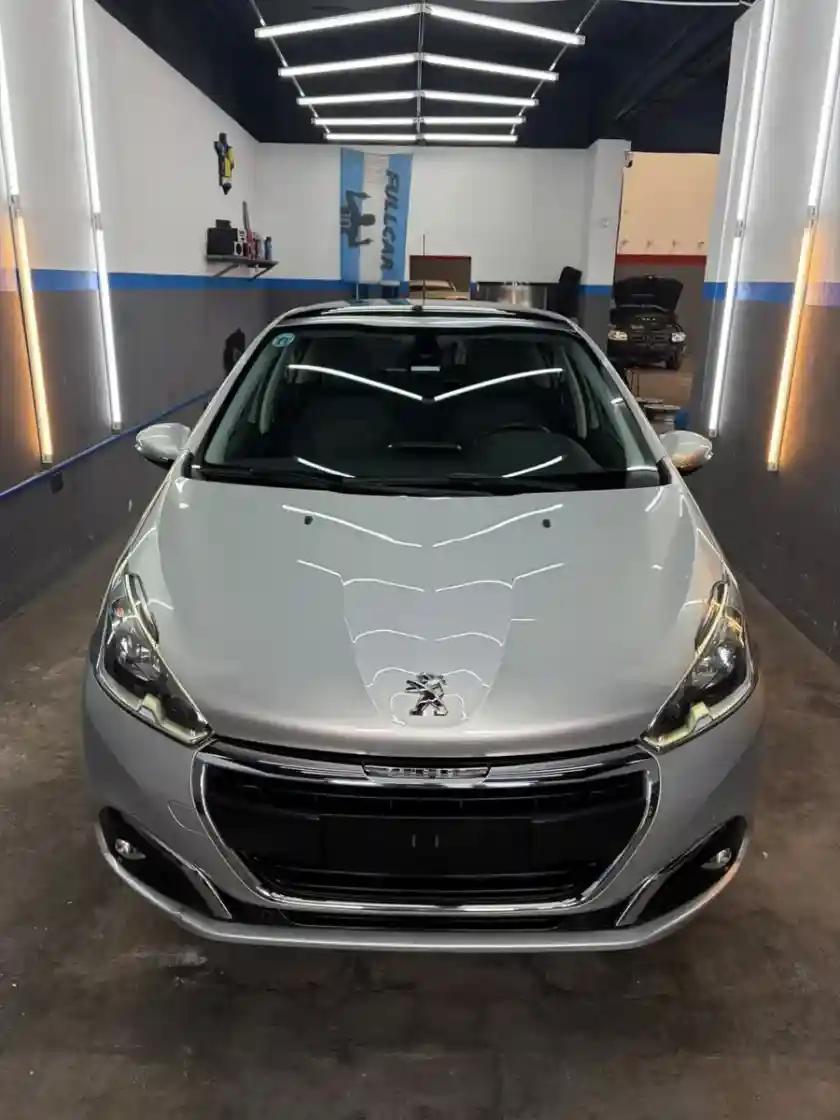 Peugeot 208 1.6 Feline 2017 - foto 5