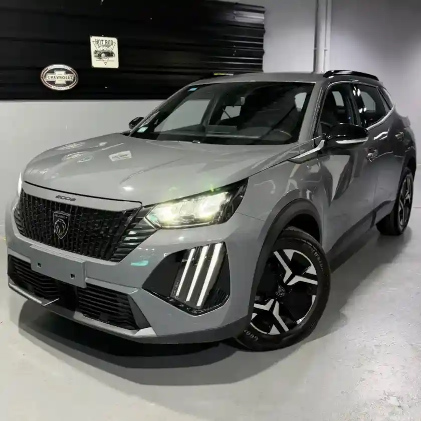Peugeot 2008 1.0T Active 2024 - foto 1