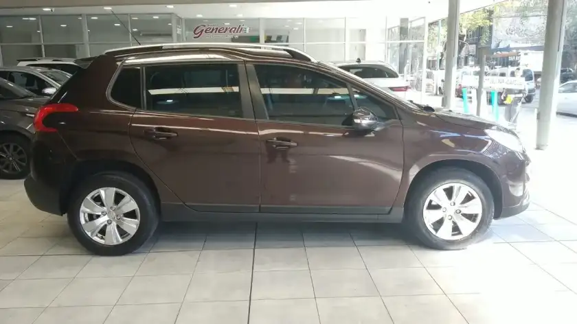 Peugeot 2008 Allure (C) 2017 - foto 5