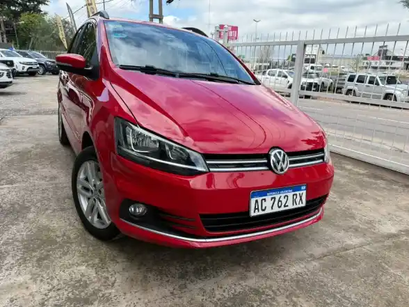 Volkswagen Suran 1.6 Highline Msi 110Cv 2018 - foto 3