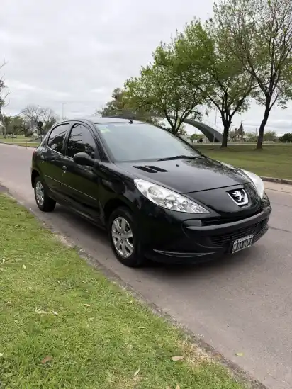 Peugeot 207 1.4 Active 75Cv 2013 - foto 3