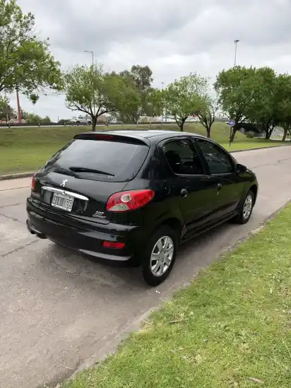 Peugeot 207 1.4 Active 75Cv 2013 - foto 4