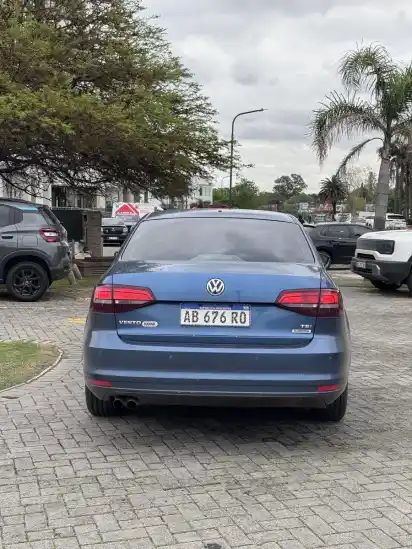 Volkswagen Vento 1.4 Highline 150Cv At 2017 - foto 4