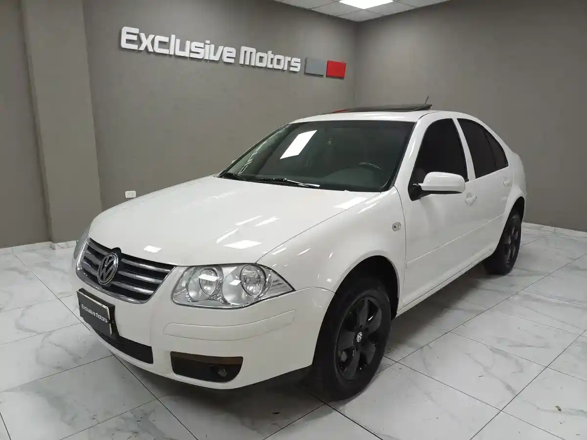 Volkswagen Bora 2.0 Trendline 115Cv 2014 - foto 1