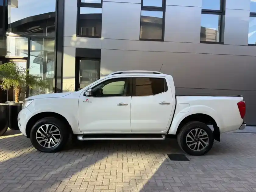 Nissan Frontier 2.3 Le Cd 4X4 At 2020 - foto 3