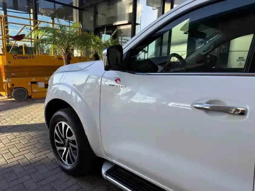 Nissan Frontier 2.3 Le Cd 4X4 At 2020 - foto 4
