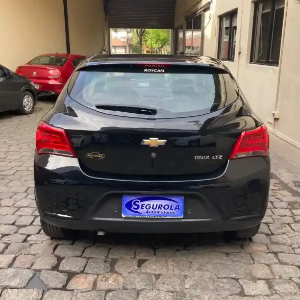 Chevrolet Onix 1.4 Ltz 98Cv 2017 - foto 5