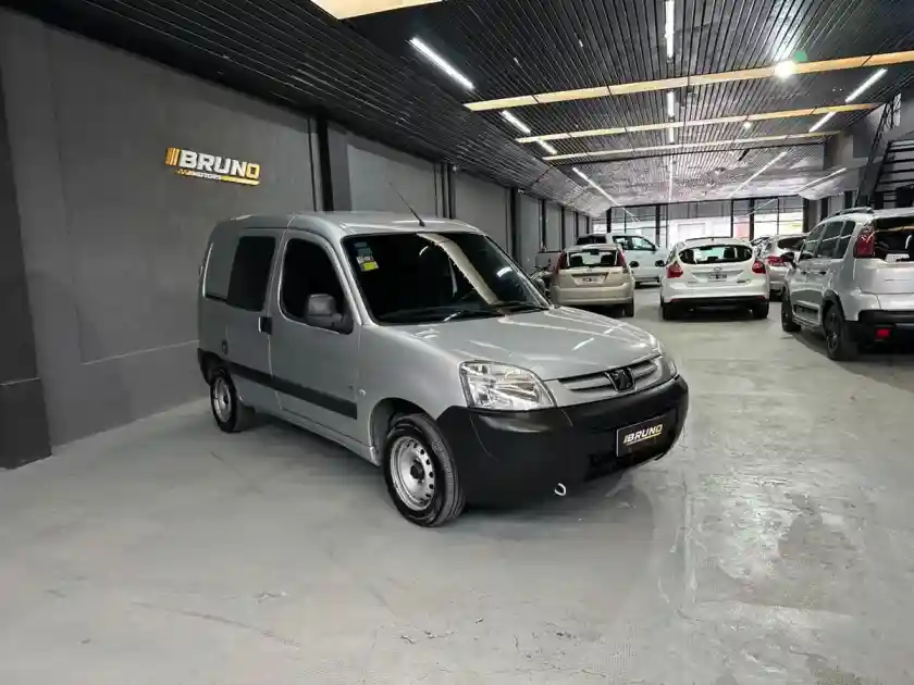Peugeot Partner 1.4 Furgon Confort 5As 2016 - foto 2
